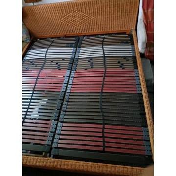Postel manželská 200x90 cm...