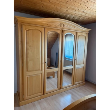 Šatní skříň, postel , noční...
